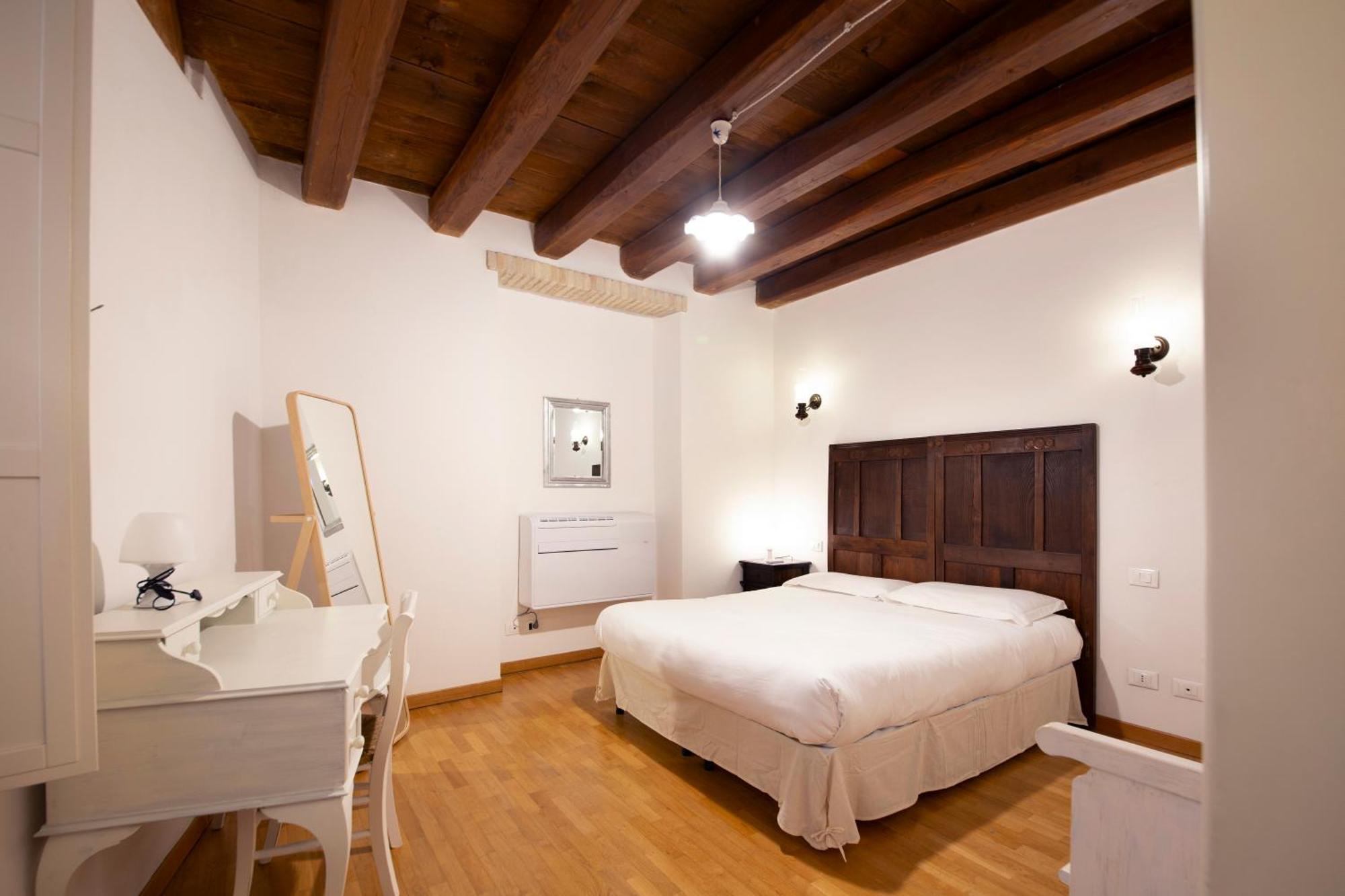 Suite Martini Al Castello Cagliari Exterior photo